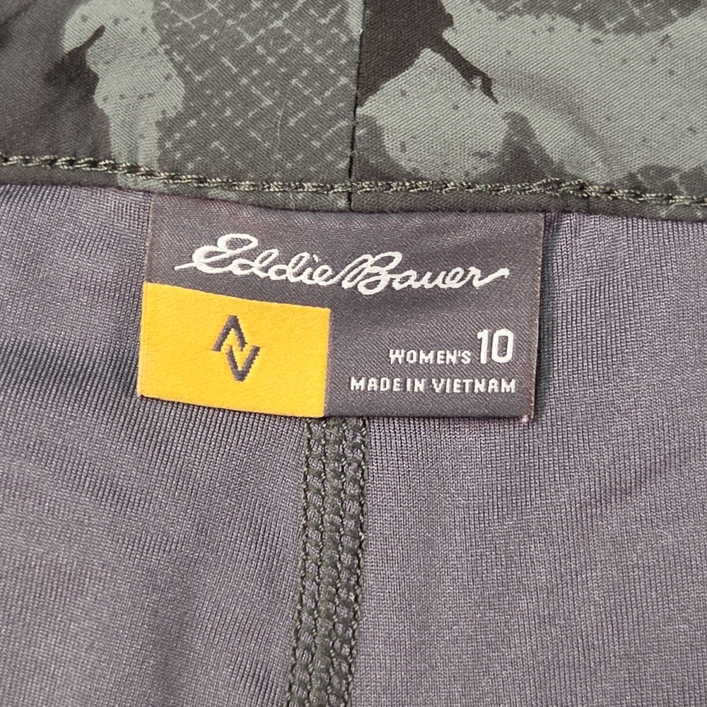 Eddie Bauer Adventurer 2.0 Skort Skirt Womens 10 Green Camo Hiking Performance - Picture 4 of 15